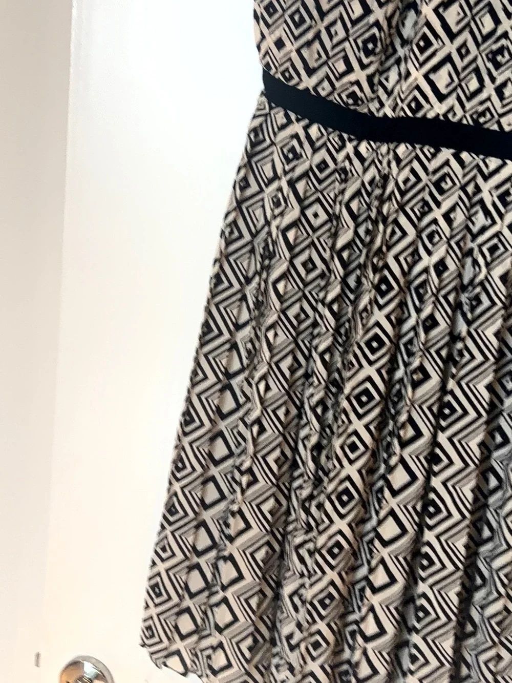 MARTIN GRANT Black and Cream Geometric One-Shoulder Strap Dress - Picture 8 of 11
